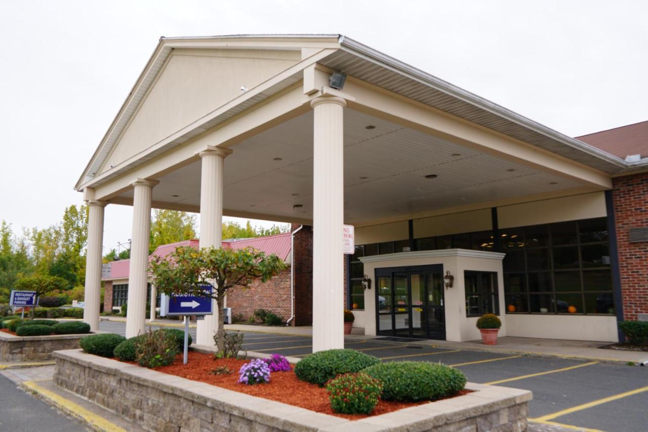 Rodeway Inn & Suites East Windsor Εξωτερικό φωτογραφία