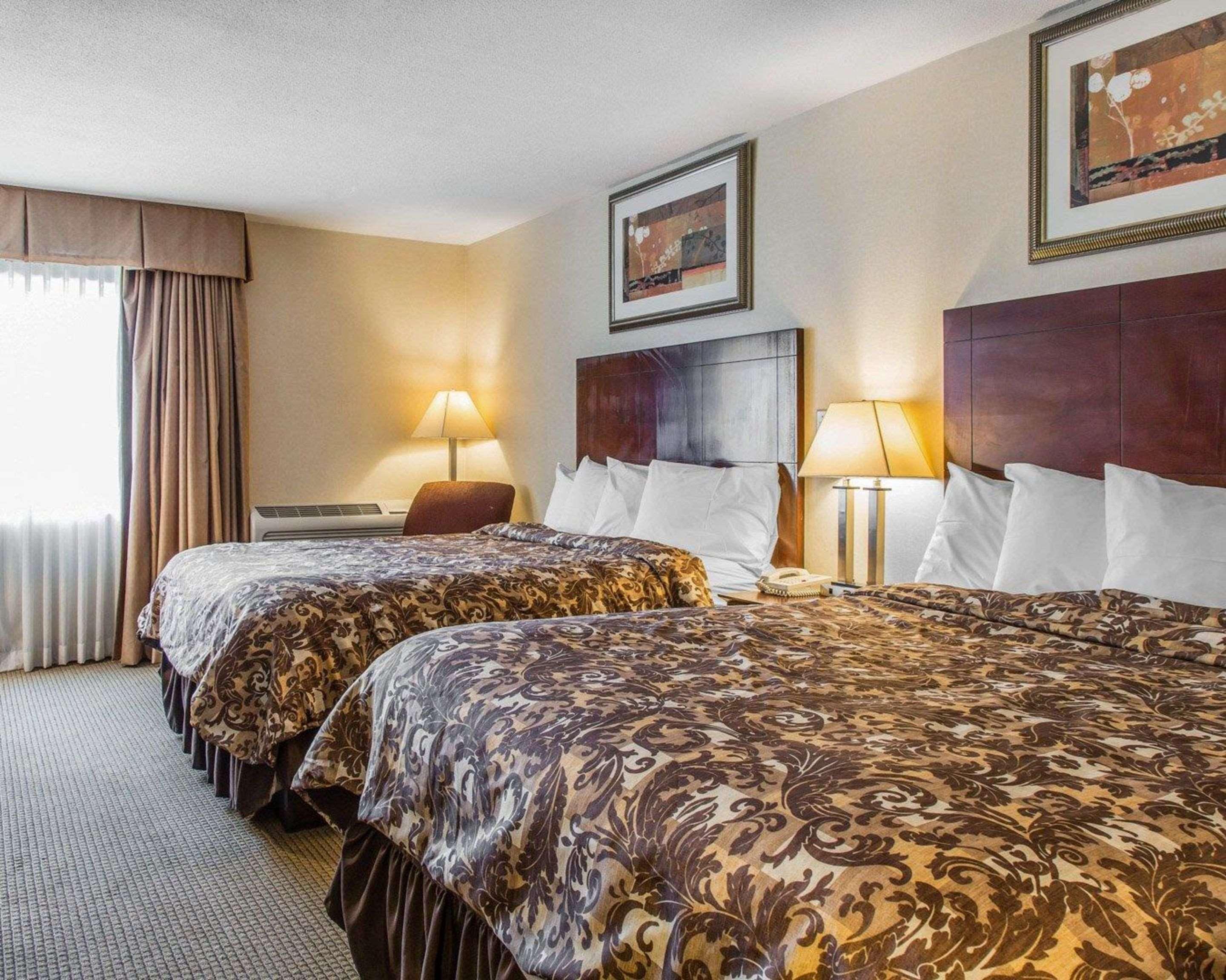 Rodeway Inn & Suites East Windsor Εξωτερικό φωτογραφία