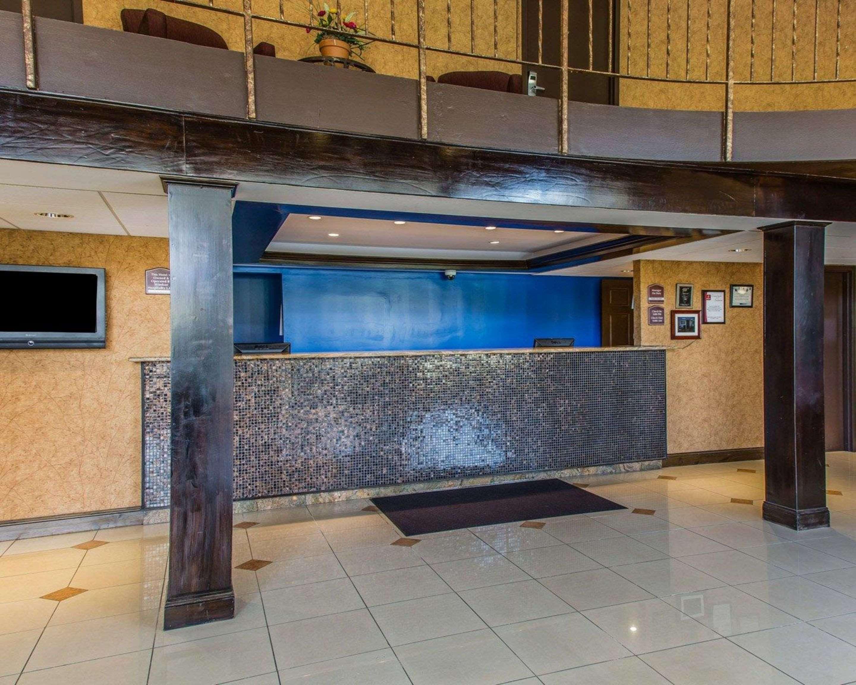 Rodeway Inn & Suites East Windsor Εξωτερικό φωτογραφία