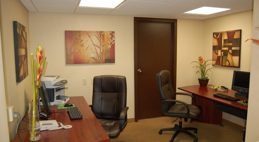 Rodeway Inn & Suites East Windsor Εξωτερικό φωτογραφία